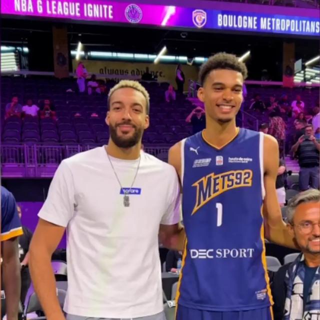 开云APP-连续两场统治级表现 篮球世界因文班亚马彻底疯狂